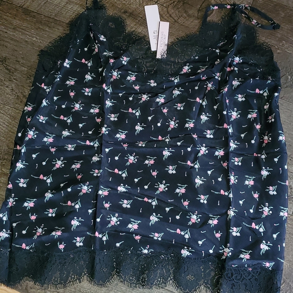 Brand new Victoria Secret size small cami